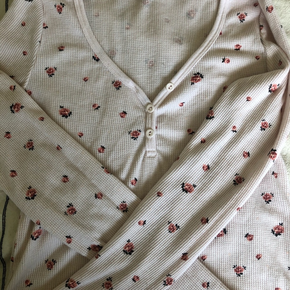floral light pink top